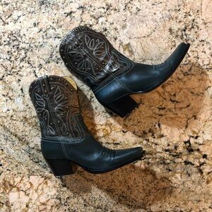 EUC COLE HAAN BRASS STUDDED LEATHER RARE & FABULOUS COWBOY BOOTS